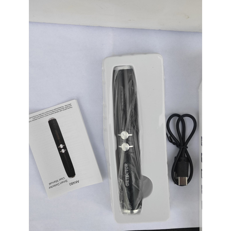 Компактний детектор жучків і камер Inteligent T8