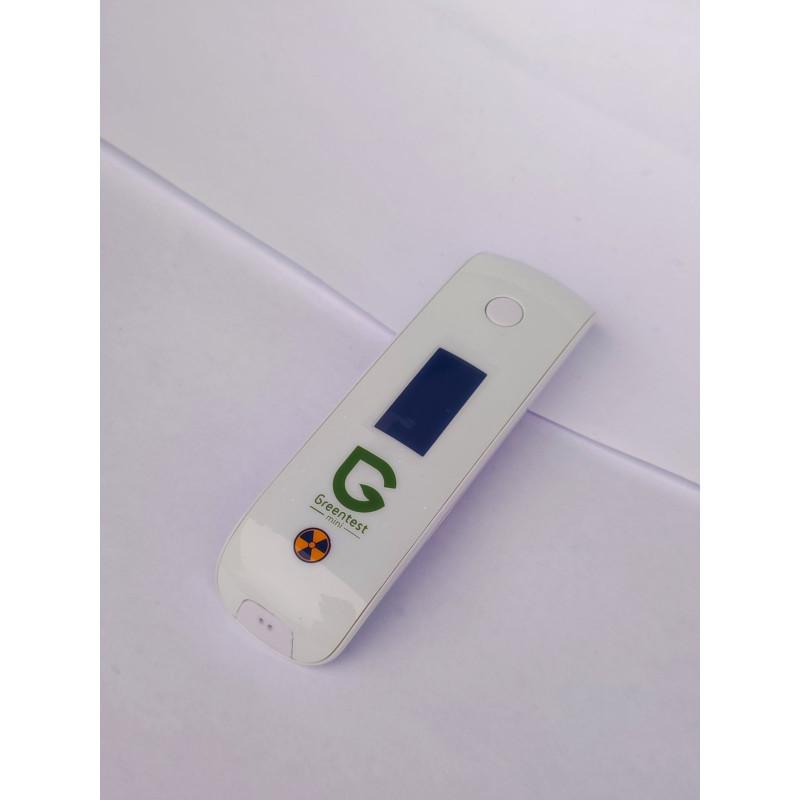 Greentest mini - прилад для експрес-аналізу концентрації нітратів у свіжих фруктах, овочах і м'ясі, TDS-метр (жорсткість води), а також фонового випромінювання в навколишньому середовищі та рівня радіоактивності окремих об'єктів.