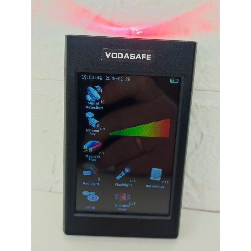 Мультифункціональний детектор жучків і прихованих камер із сенсорним екраном T68. Новинка 2025