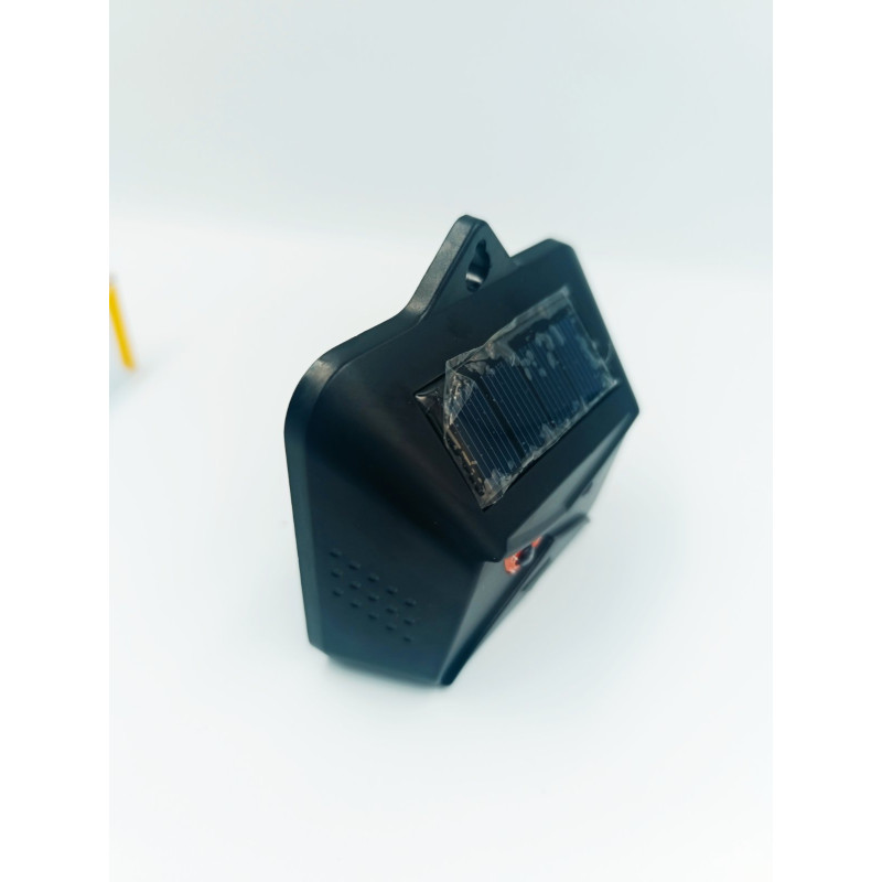 Сонячний відлякувач тварин