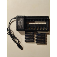 Інтелектуальний зарядний пристрій PALO з АКБ для фотопасток 8шт АА