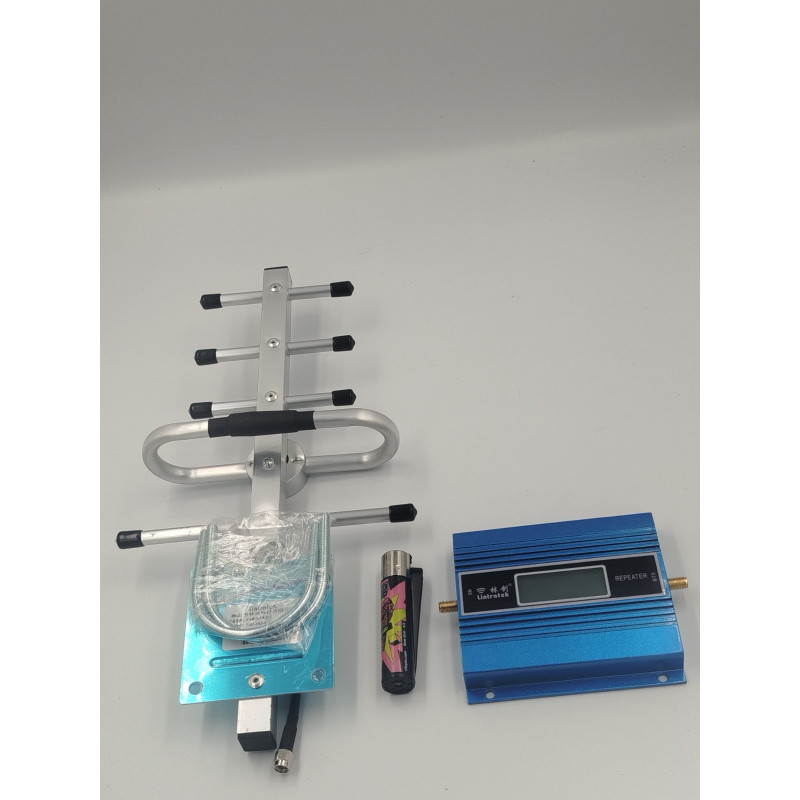 Підсилювач стільникового сигналу KW13A/GSM 900MHz/DCS 1800MHz/WCDMA 2100MHz