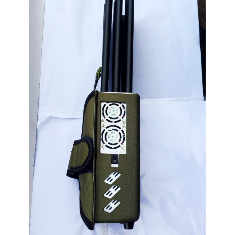 Потужна переносна глушилка сигналів мобільного зв'язку для офісу, в автомобіль «PREDATOR-28» (2G/3G/4G/5G/GSM/DCS/GPS L1-L5/RC 315, 433-434, 868/WI-Fi 2.4G 5.2G 5.8G/PCS/UFH/CDMA/VHF/LOJACK) 28 Вт