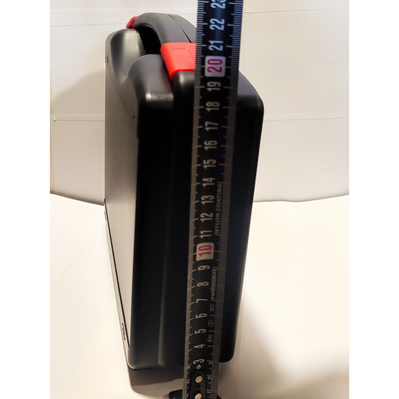 Пластиковий кейс з поролоновим наповнювачем (25×20,5×7 см)