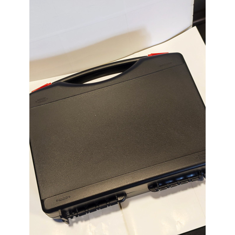 Пластиковий кейс з поролоновим наповнювачем (25×20,5×7 см)