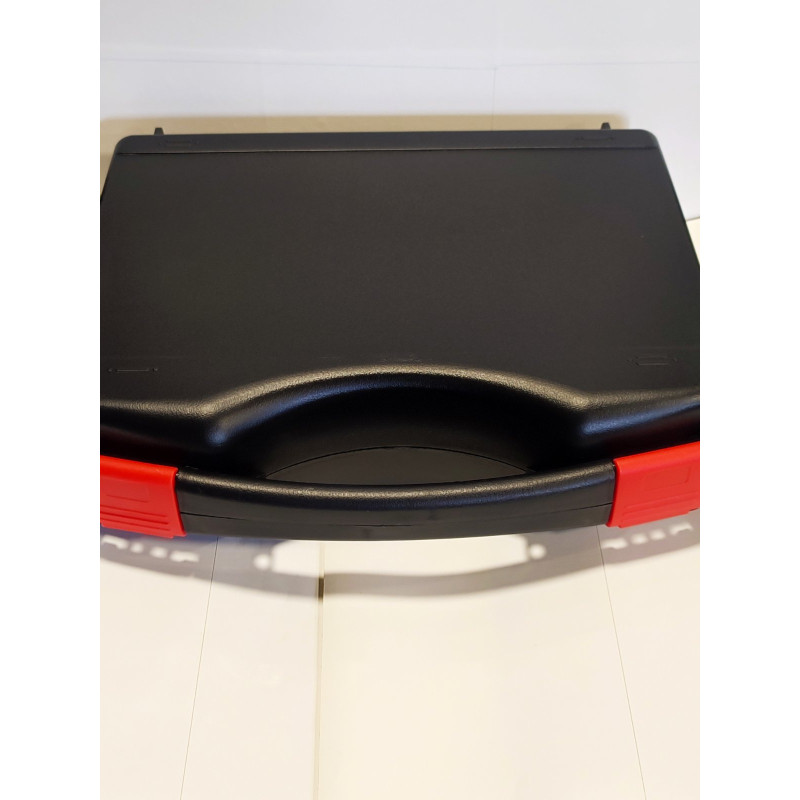 Пластиковий кейс з поролоновим наповнювачем (25×20,5×7 см)